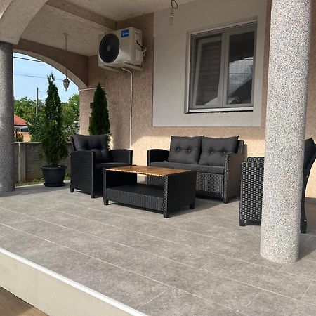 Beoair Apartments Surčin Екстериор снимка