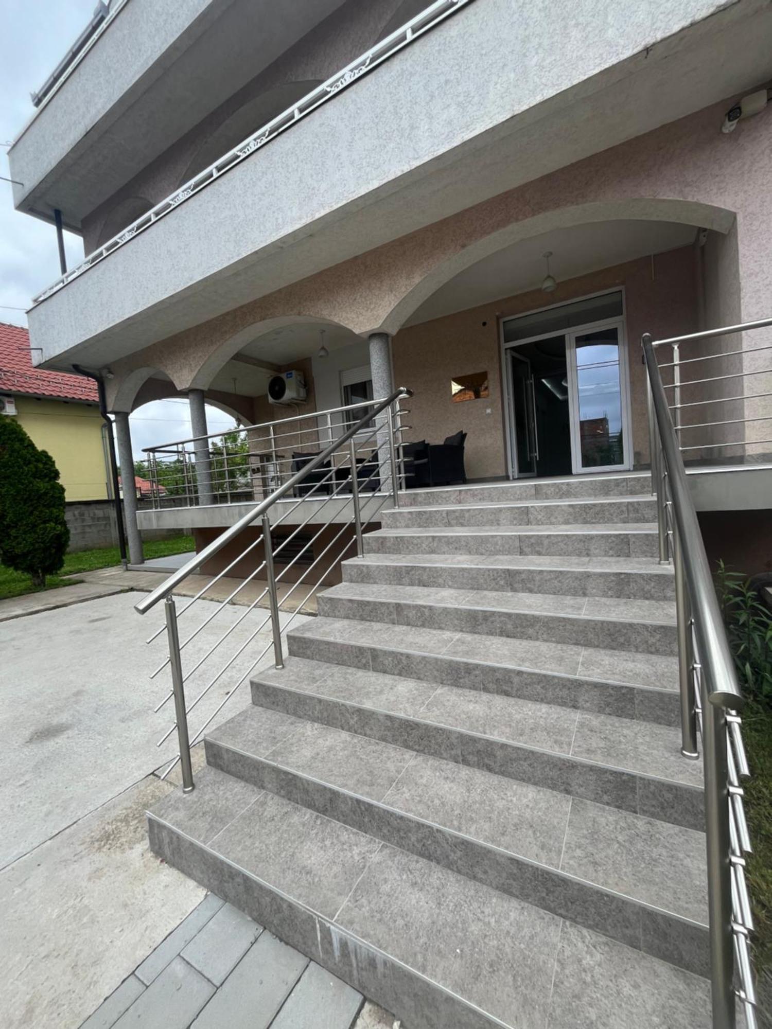 Beoair Apartments Surčin Екстериор снимка