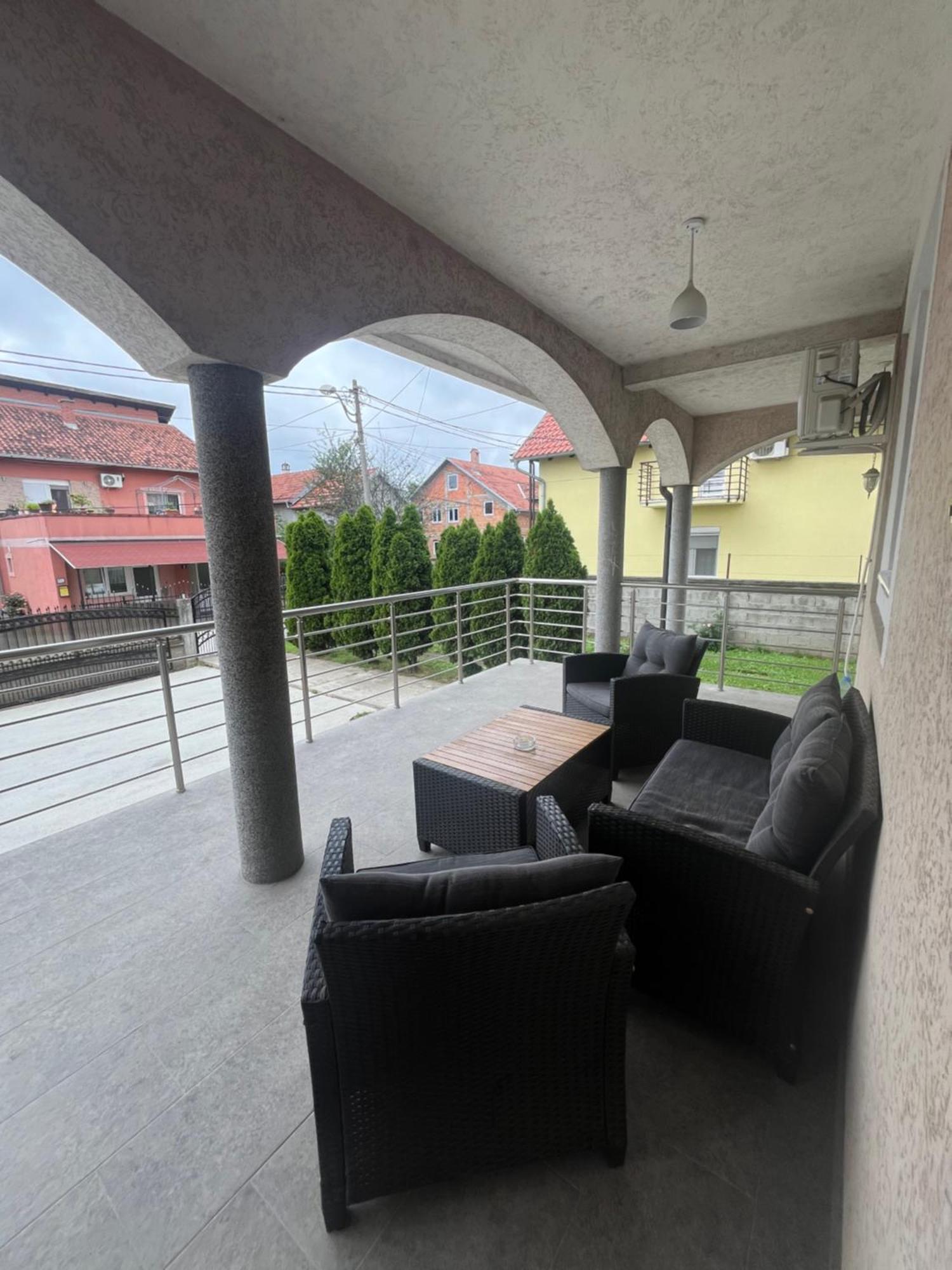 Beoair Apartments Surčin Екстериор снимка